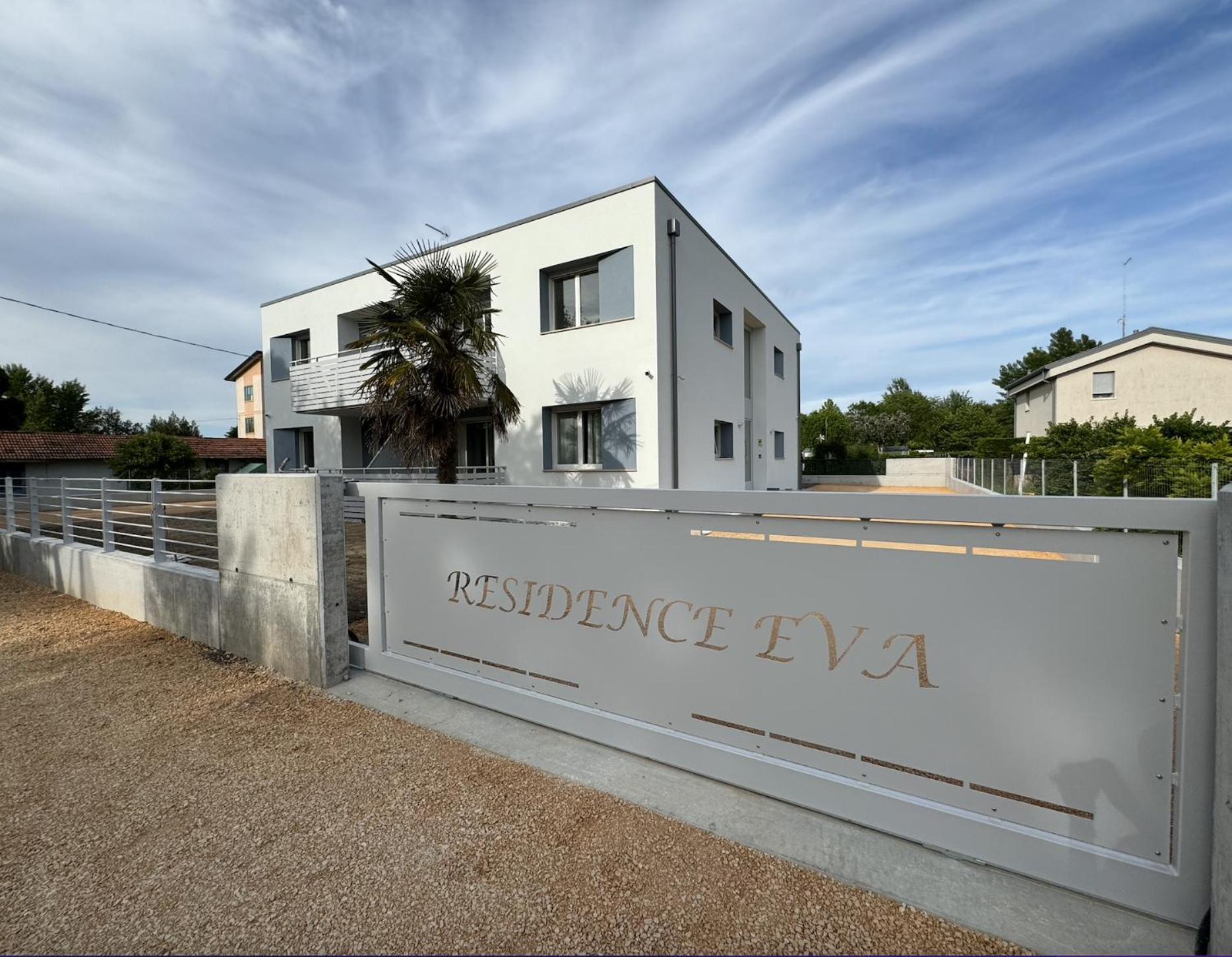 Residence Eva - Carraro Immobiliare Jesolo - Family Apartments 卡瓦利诺 外观 照片